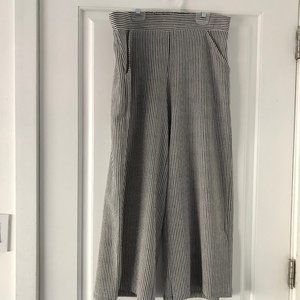 Max Studio wide leg crop pants